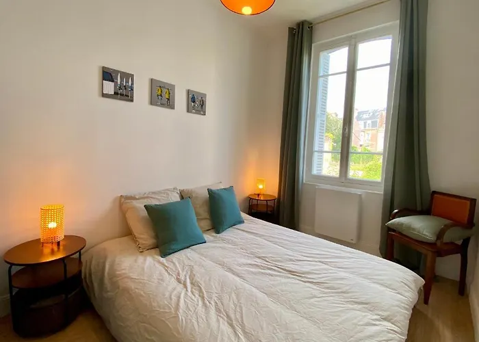 Appartement Perle Marine Haussmannienne - Lumineux & Calme - Proche Gare &